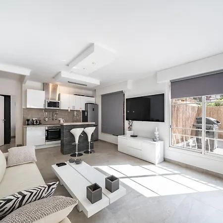 3 Pièces Rénové - Terrasse D'angle - Proche Croisette