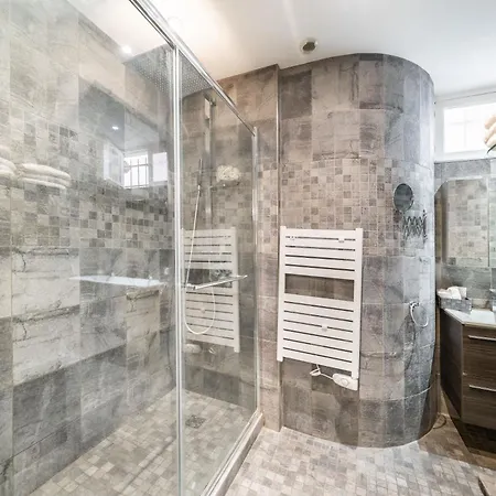 3 Pièces Rénové - Terrasse D'angle - Proche Croisette * Cannes